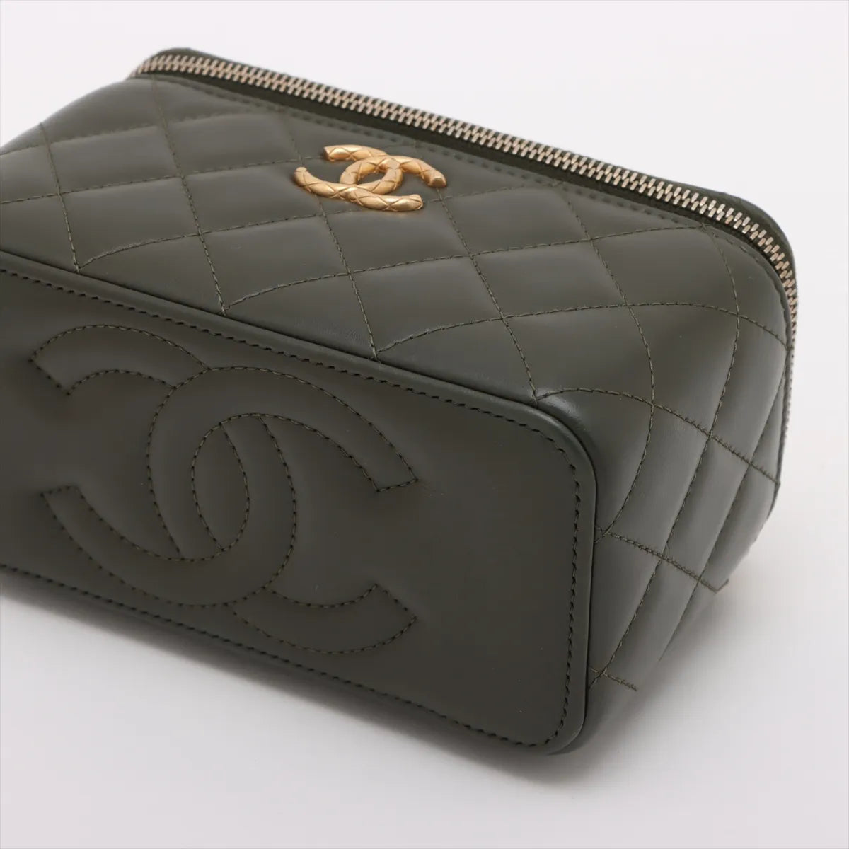 Chanel Matelasse Lambskin Chain Shoulder Bag Vanity Green Gold