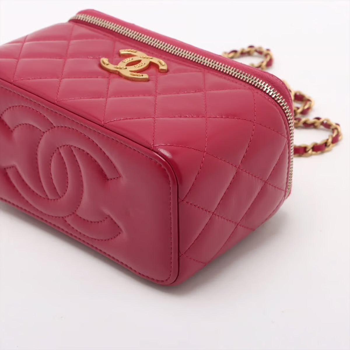 Chanel Matelasse Vintage calf Chain Shoulder Bag Vanity Red - MS Luxury