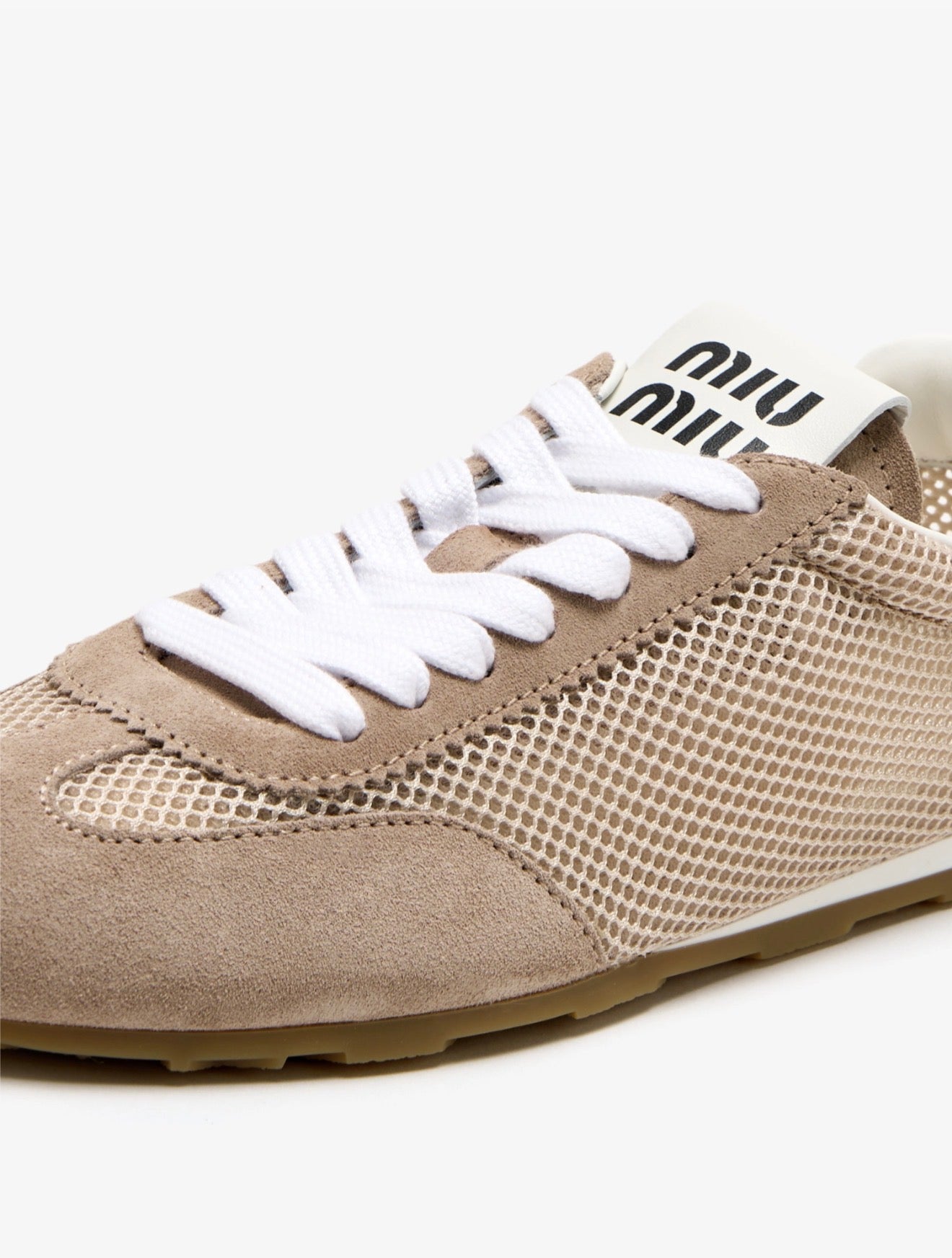 Sneakers in mesh e camoscio con motivo a piume