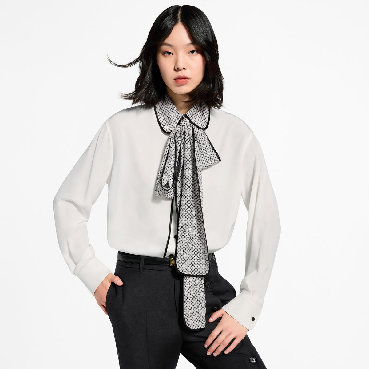Camicia lv con foulard