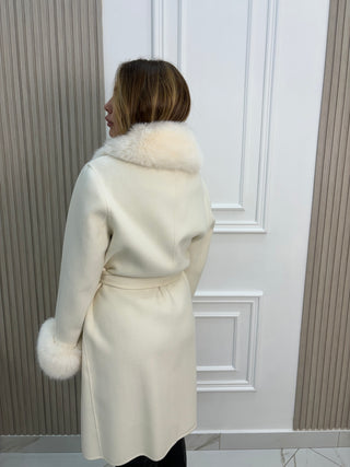 cappotto con inserti in volpe