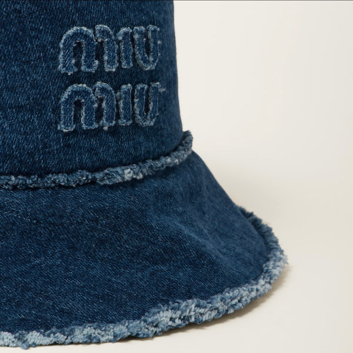 cappello miu miu denim