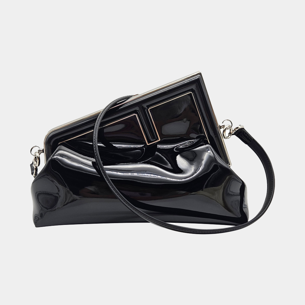Borsa Fendi First Midi nera in pelle verniciata - MS Luxury