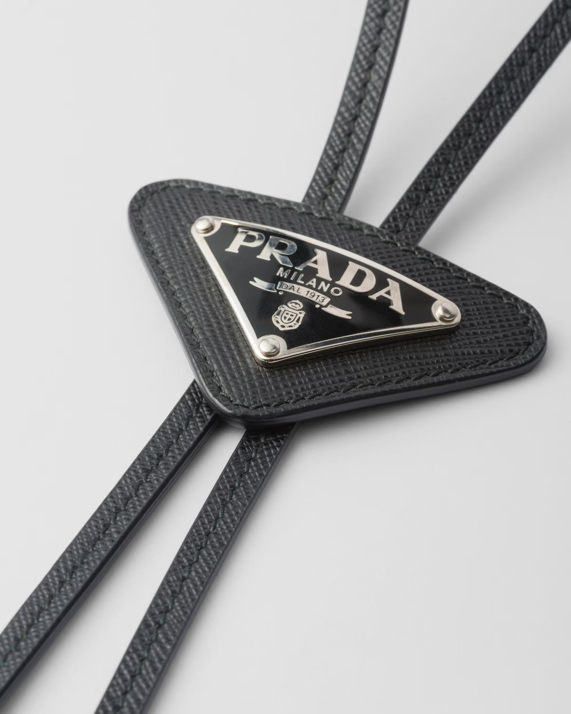 Bolo Tie in Saffiano con logo