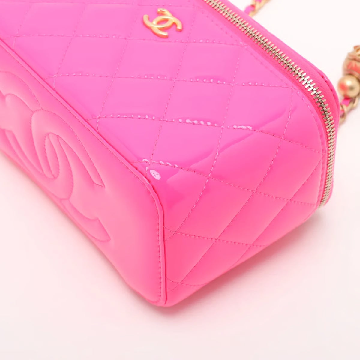 Chanel Matelasse Patent Leather Chain Shoulder Bag Vanity Coco