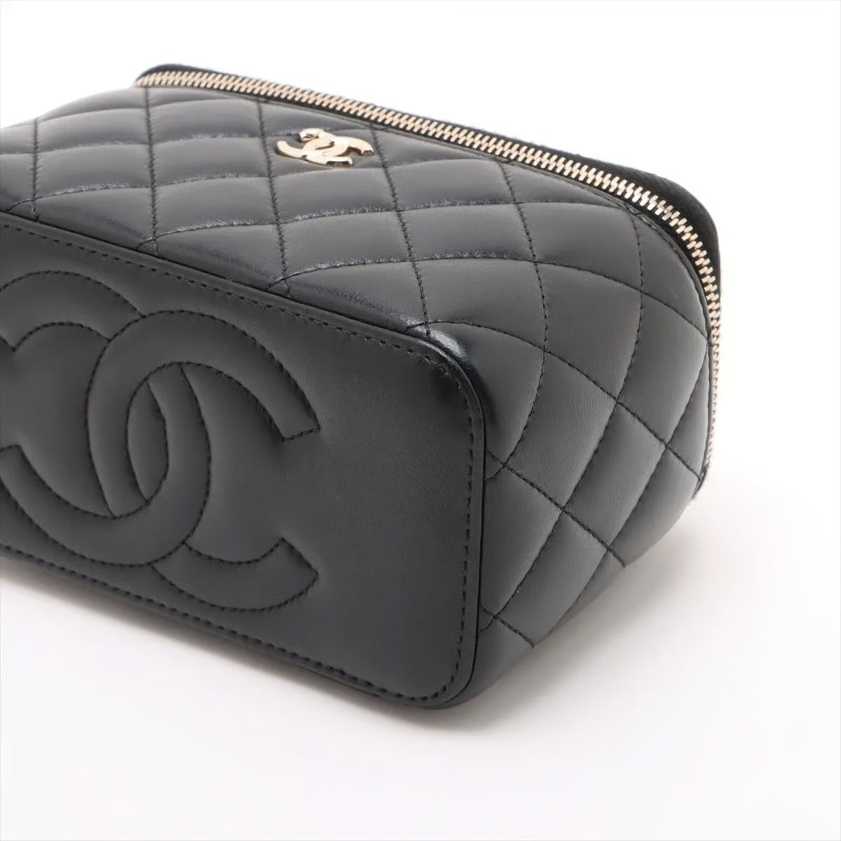 Chanel Matelasse Lambskin Vanity bag Black Gold Metal Fittings